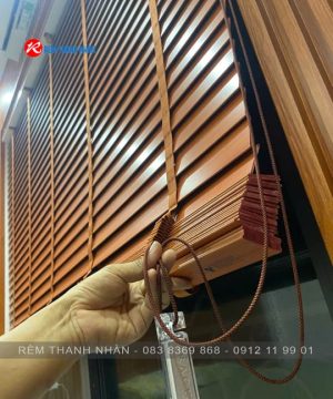 Chất liệu & cấu tạo mành gỗ Thông Tuyết