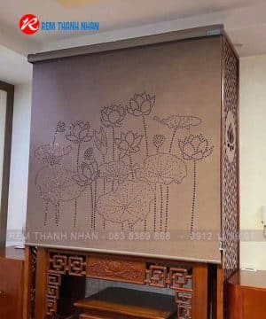 Rèm cuốn laser Hoa Sen LZ95 – Rèm che tủ thờ đẹp, phong thủy