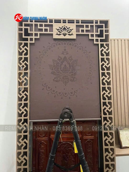 Mẫu rèm che bàn thờ khắc laser hoa sen LZ117 đẹp trang nghiêm