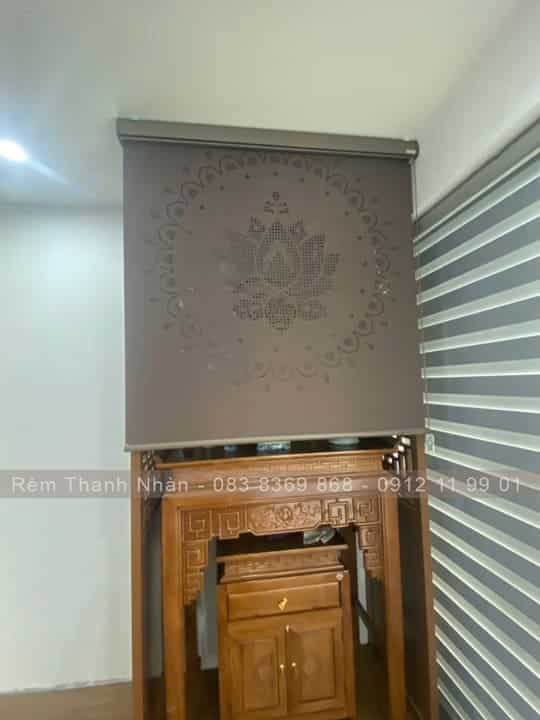 Mẫu rèm che bàn thờ khắc laser hoa sen LZ117 đẹp trang nghiêm