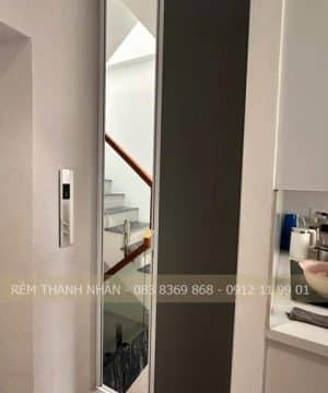 Vách tổ ong ngăn điều hòa cầu thang tại Hà Nội